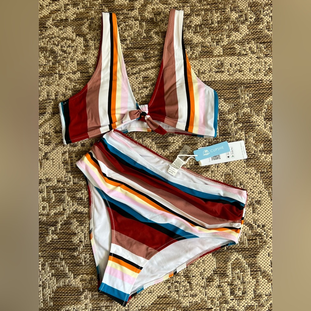CUPSHE High-Waisted Two-Piece Swimsuit Bikini